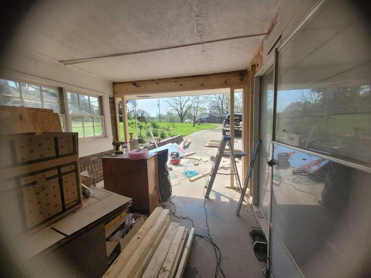 Air movers and dehumidifier for Drying & Dehumidification in Lonsdale